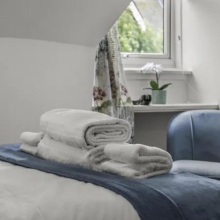 Upper Rock Brighton - Guest House-2